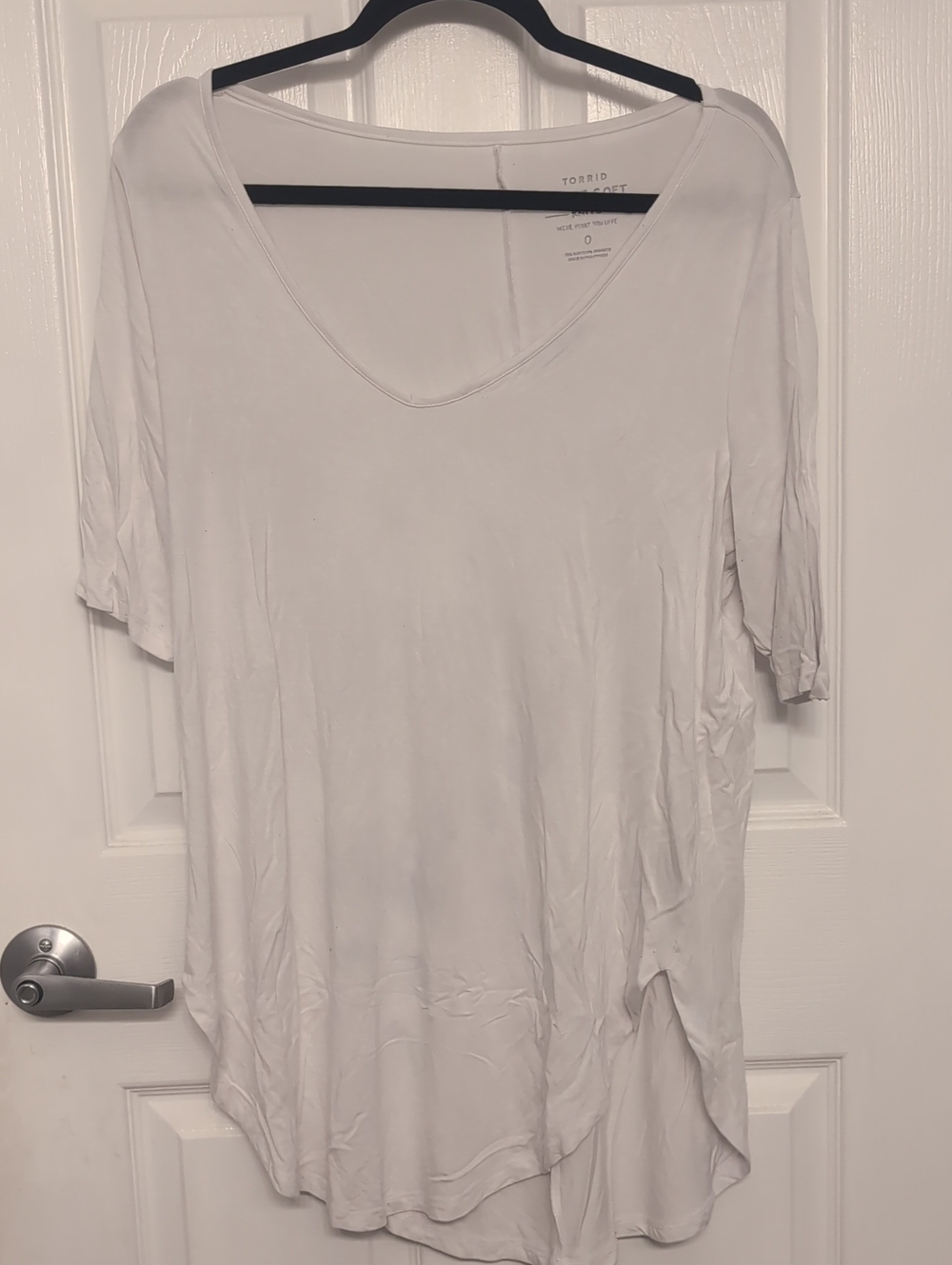 torrid White V-Neck Tunic Top